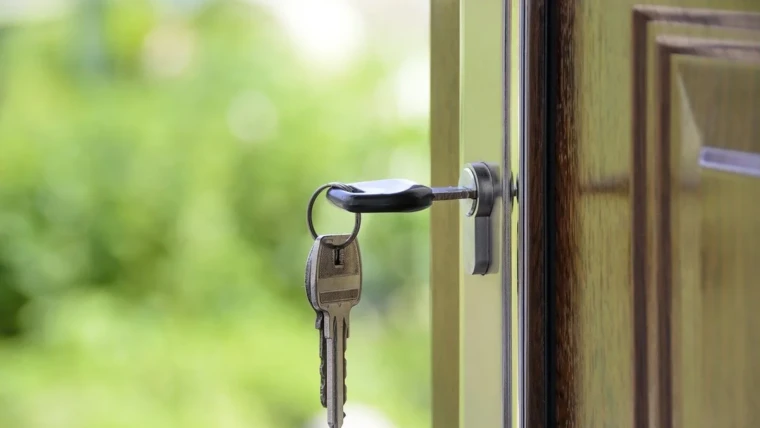 Top 5 Reasons To Replace The Locks On Your Front Door
